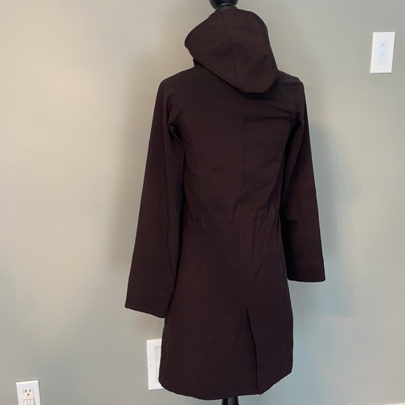 Lululemon size 4 jacket - Picture 2 of 2